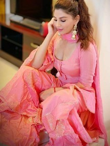 03493000660-hot-models-in-karachi-contact-mr-honey-party-girls-in-karachi-big-0