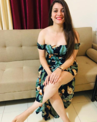 03493000660-hot-escorts-in-karachi-dha-phase-4-contact-mr-honey-sexy-girls-in-karachi-big-2