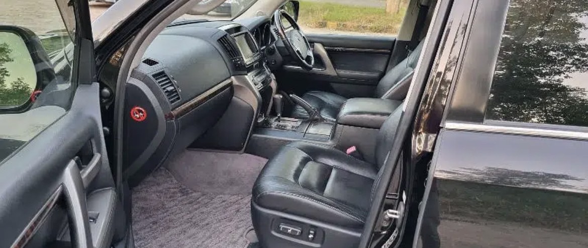 Genuine condition V8 2011 - Photo 4