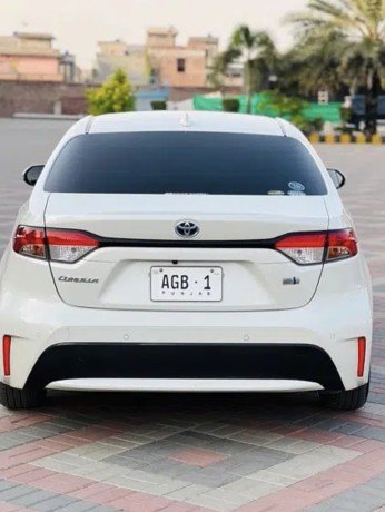 toyota-corolla-hybrid-gx-plus-big-1