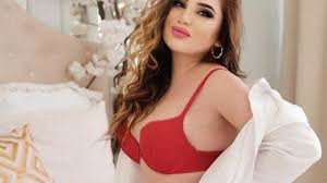 sexy-hot-tiktokers-available-in-centaurus-mall-appartments-islamabad-03016051111-big-1