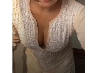 I am Hot and horny girl here for cam sex and phone sex here this is my whatsapp number 03099752483.