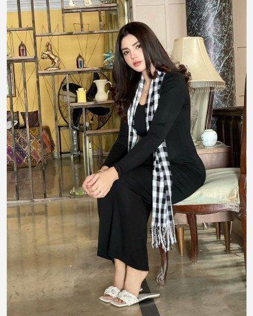 923493000660-most-beautiful-hot-luxury-party-girls-in-karachi-vip-models-escorts-in-karachi-big-4