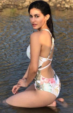 923493000660-vip-beautiful-hot-young-decent-models-luxury-escorts-available-in-karachi-escorts-in-karachi-big-4