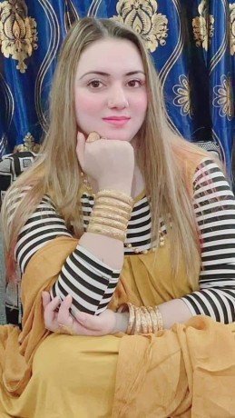 923222229283-hot-student-girls-available-in-lahore-escorts-models-available-in-lahore-big-1