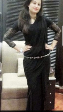 03040033337-hot-pakistan-university-girls-available-in-islamabad-e11-big-2