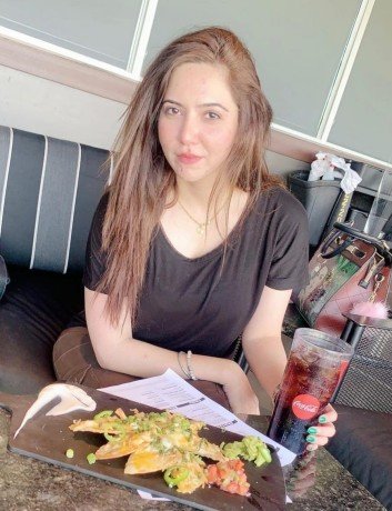 hot-luxury-party-girls-in-karachi-03071113332-big-3